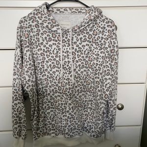 American Eagle Cheetah/Leopard Sweatshirt